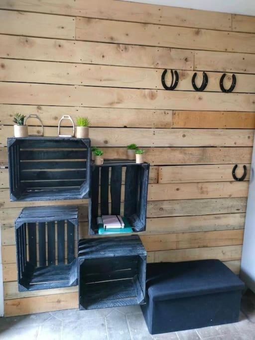 Gite La Roche Paisible Saint-Julien-de-Coppel ภายนอก รูปภาพ